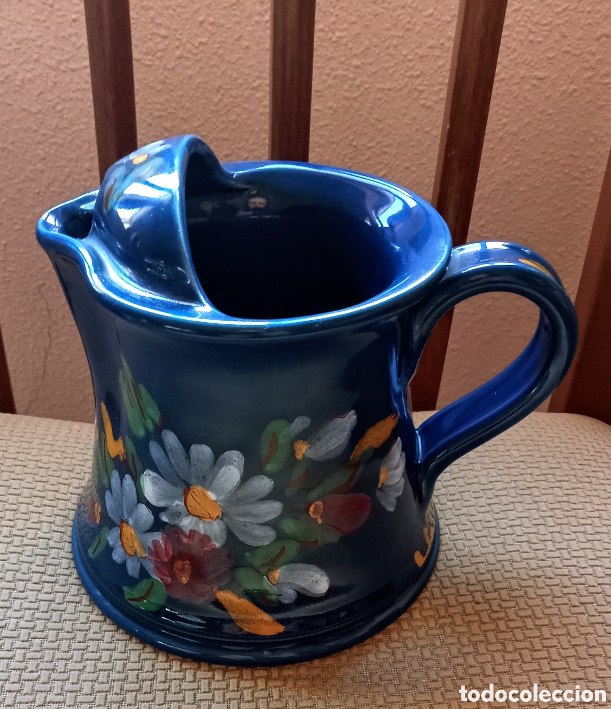 Artesan&iacute;a: Jarra/ pichet de cer&aacute;mica azul de Villauris.