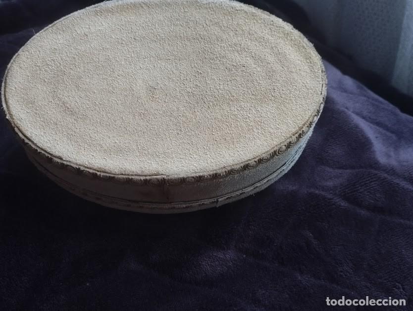 Artesan&iacute;a: Caja ovalada terciopelo - Foto 3