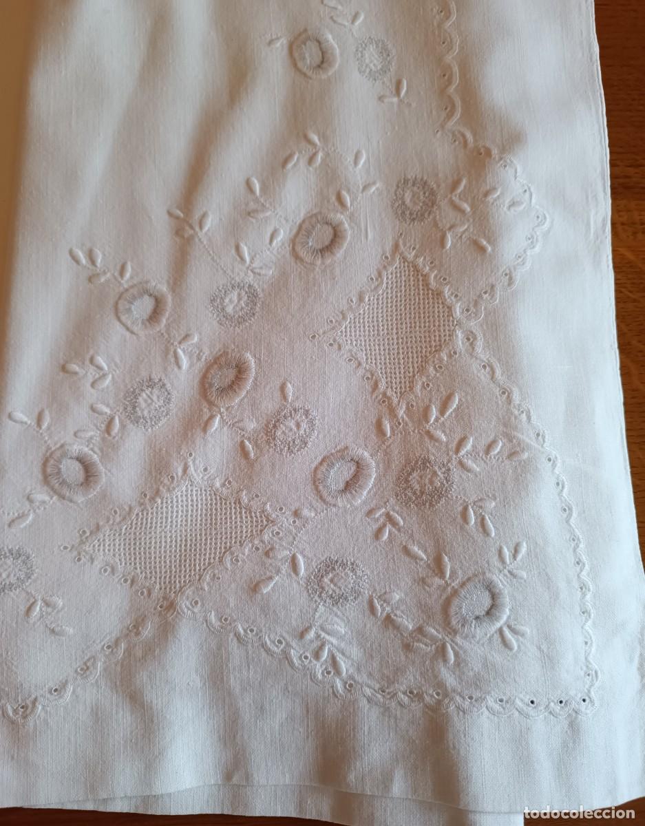 Artesan&iacute;a: Juego de sabanas antiguo bordado con filtire.