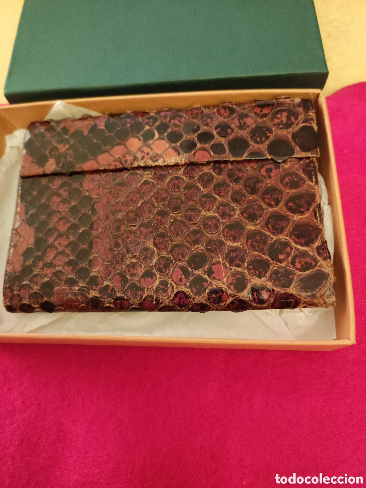 Artesan&iacute;a: Portapasaportes / Cartera Vintage en Piel de Serpiente Aut&eacute;ntica