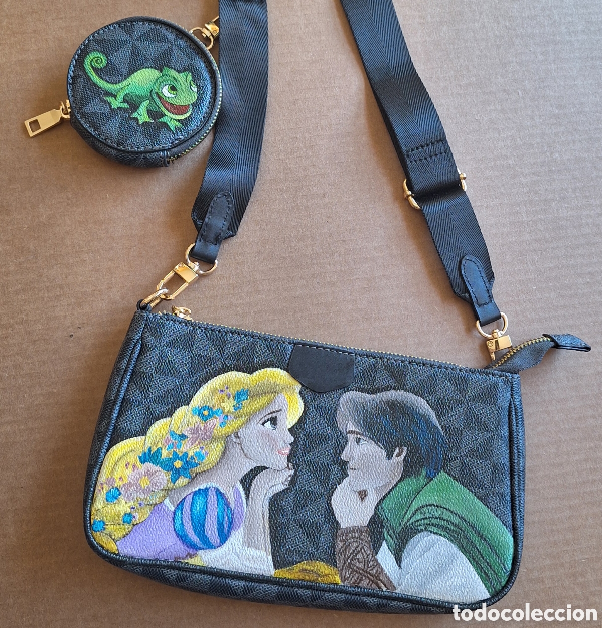 Artesan&iacute;a: Bolso Bandolera Disney &rdquo;Enredados&rdquo; PINTADO A MANO - Pieza &Uacute;nica - Rapunzel, Flynn y Pascal