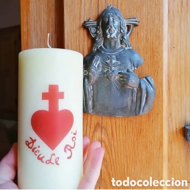 Artesan&iacute;a: Vela Dieu le Roi con Sagrado Coraz&oacute;n vandeano, 15x8 cm, decorada artesanalmente