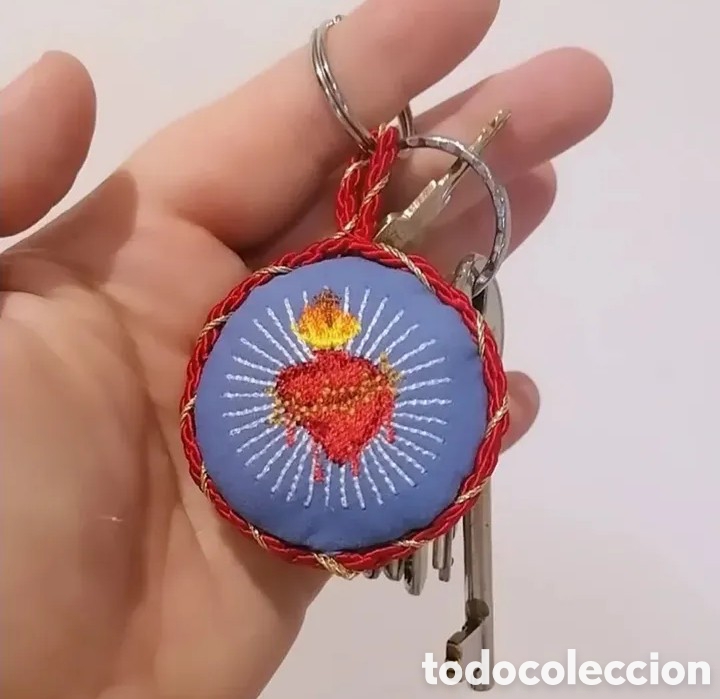 Artesan&iacute;a: Llavero de tela bordado y cosido a mano, Sagrado Coraz&oacute;n de Jes&uacute;s