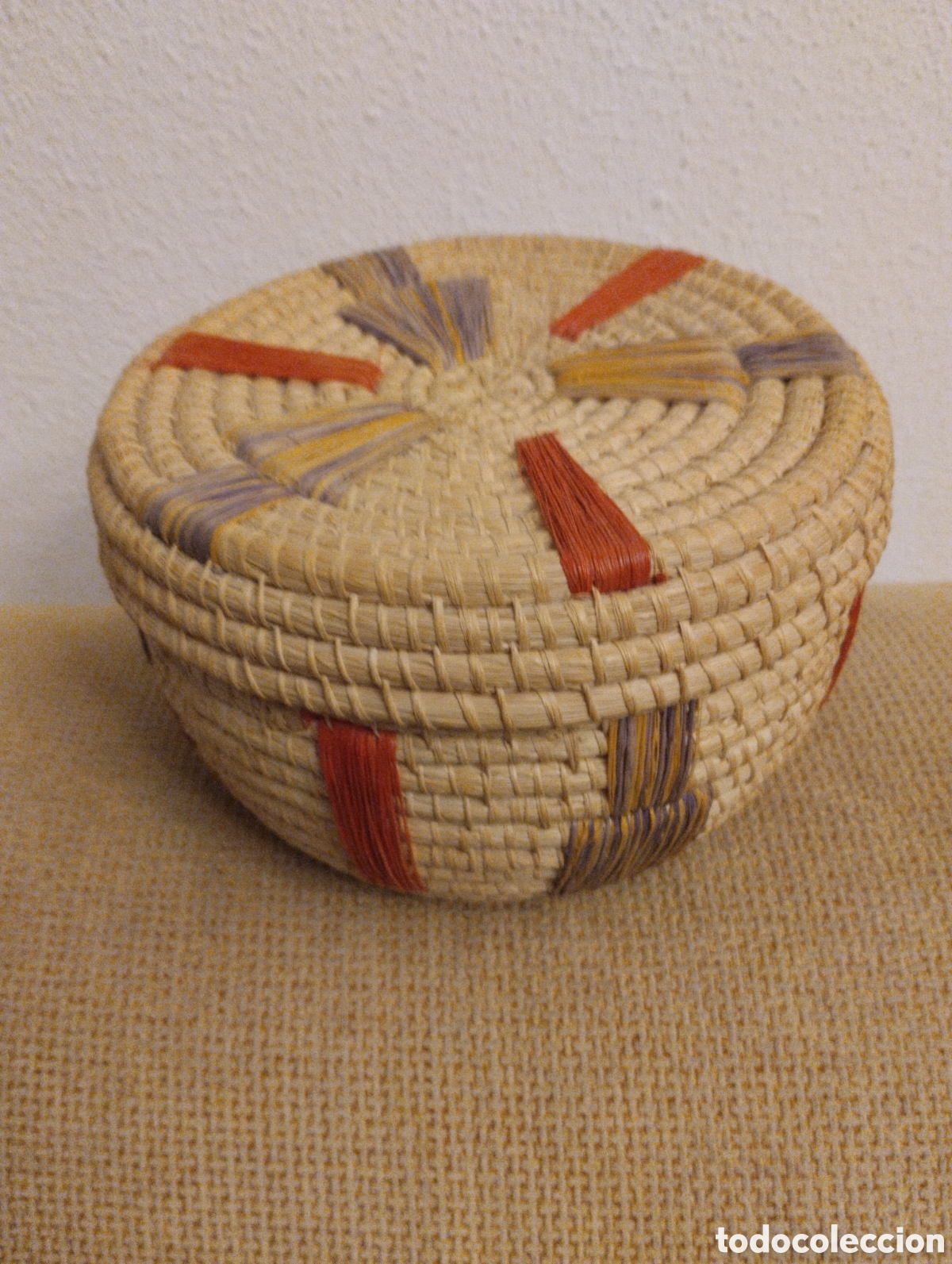 Artesan&iacute;a: Cesto artesanal hecho a mano