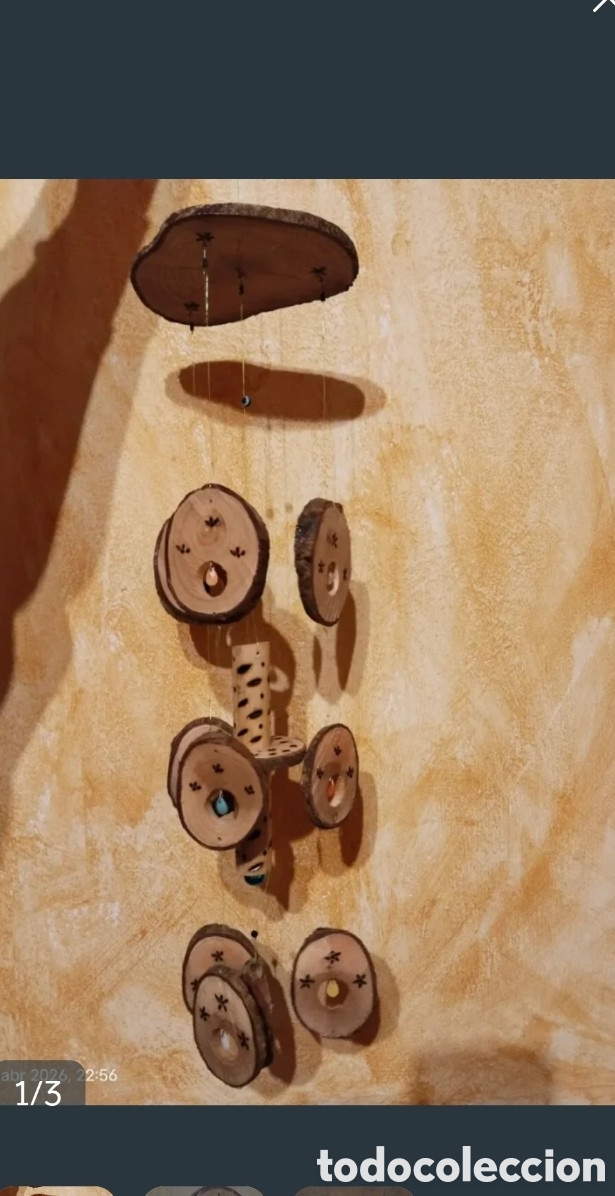 Artesan&iacute;a: Carrill&oacute;n de viento artesanal de madera de olivo grabada &ndash; Decoraci&oacute;n r&uacute;stica colgante