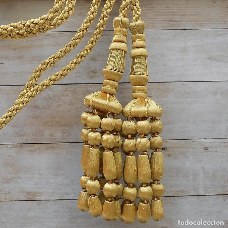 Kunsthandwerk: Cord&oacute;n de oro de 2 metros con borlas de oro y fleco de bellota 23 cm