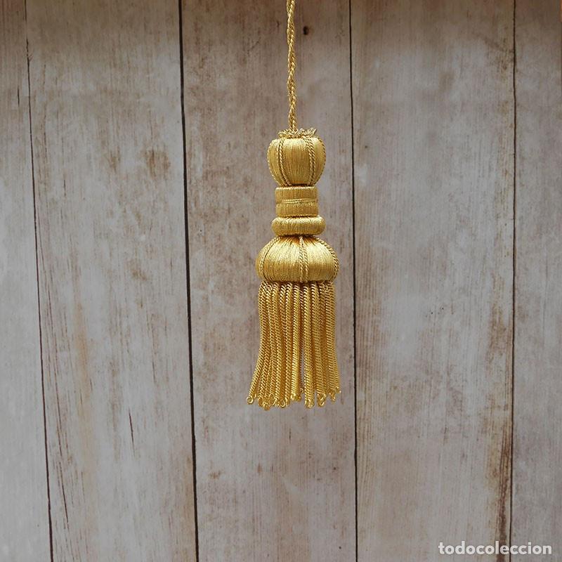 Kunsthandwerk: Borla de oro con fleco de canutillo de 10 cm