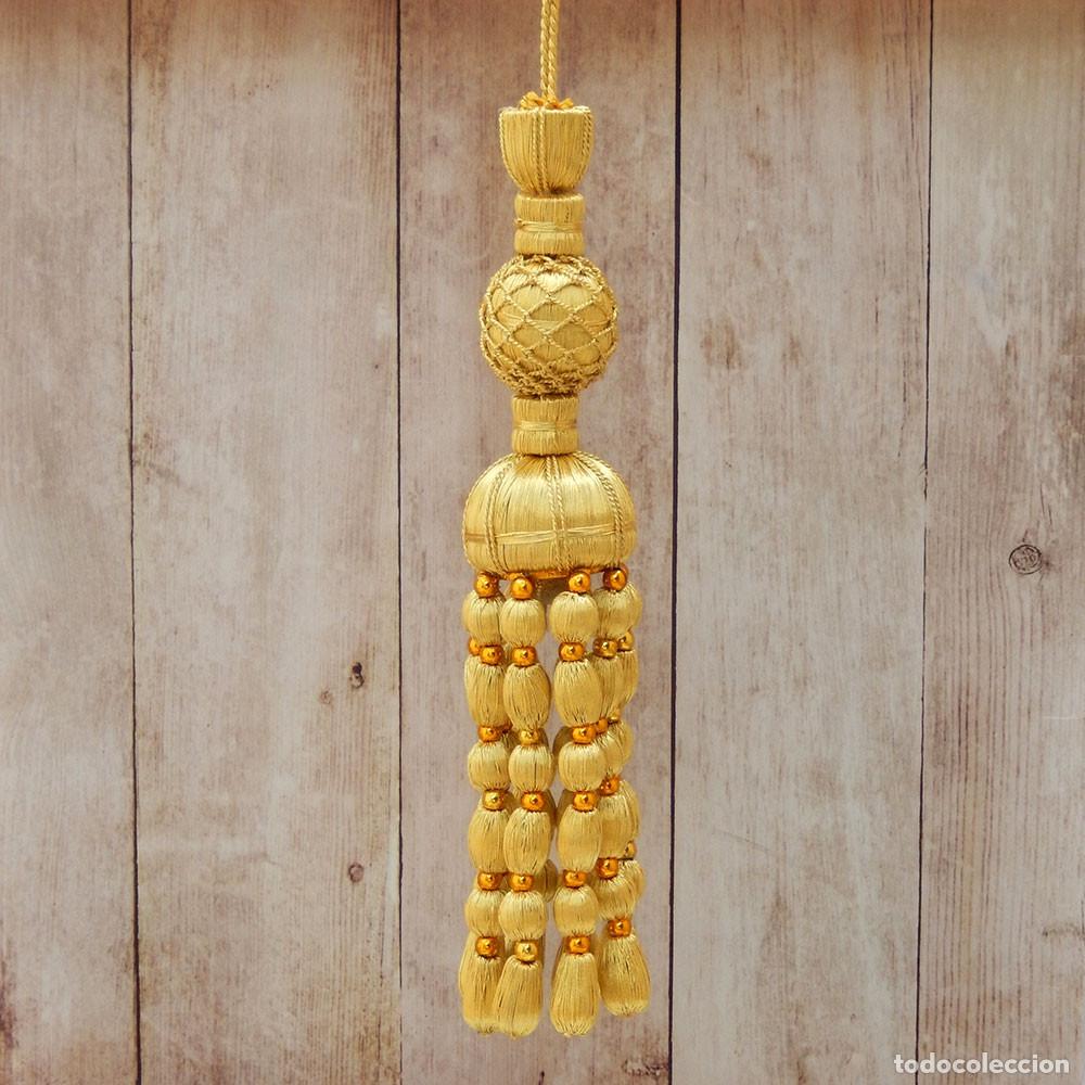 Artesan&iacute;a: Borla de oro con fleco de bellotas y con perlas de 22 cm - Foto 3