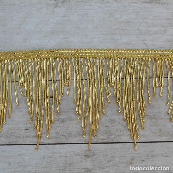 Artisanat: Fleco desigual de canutillo de oro met&aacute;lico 10 cm