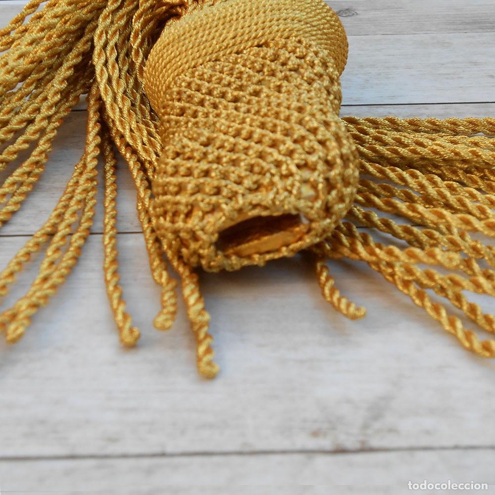 Artesan&iacute;a: Borla dorada con fleco torcido 27 cm - Foto 2