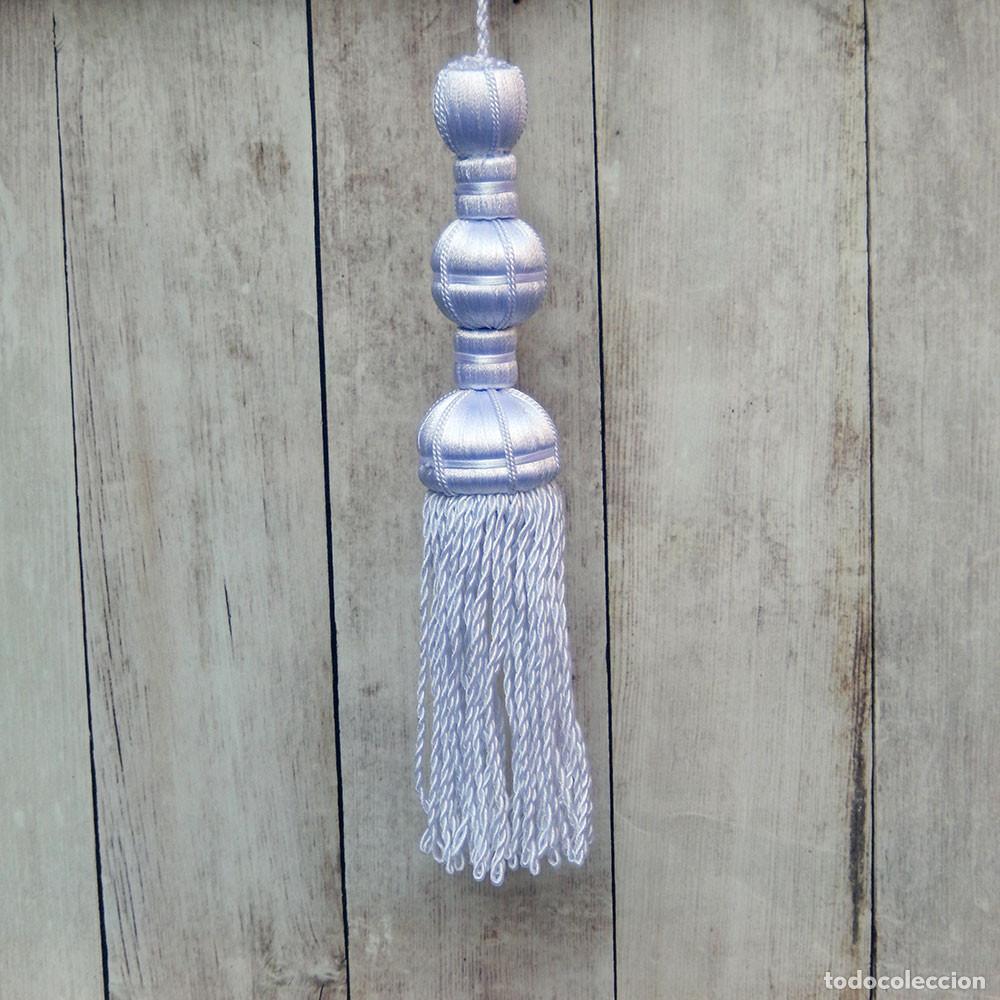Artisanat: Borla de seda blanca con fleco de rapacejo 18 cm