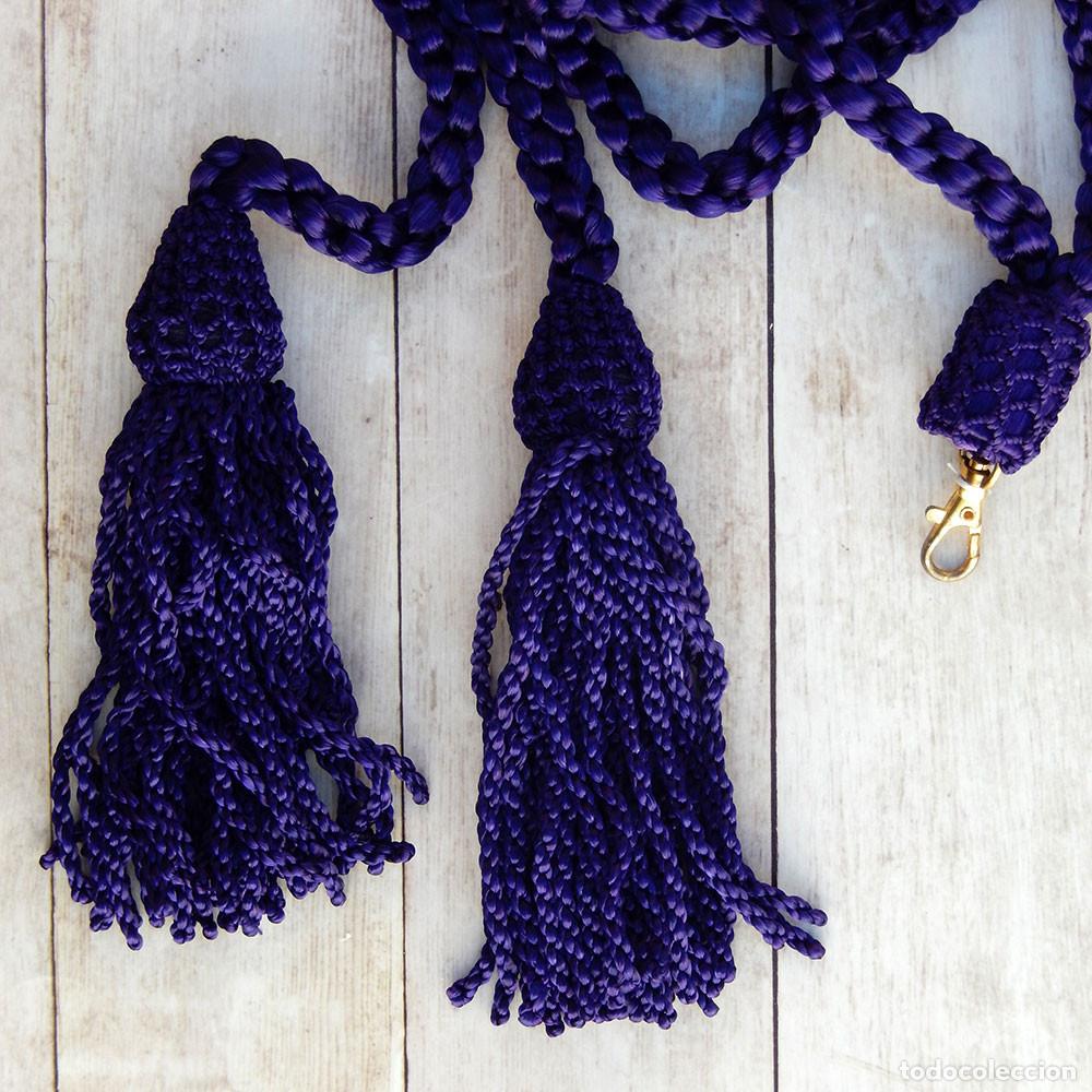Artesan&iacute;a: C&iacute;ngulo de seda morada fabricada a mano con borlas de 13 cm - Foto 2