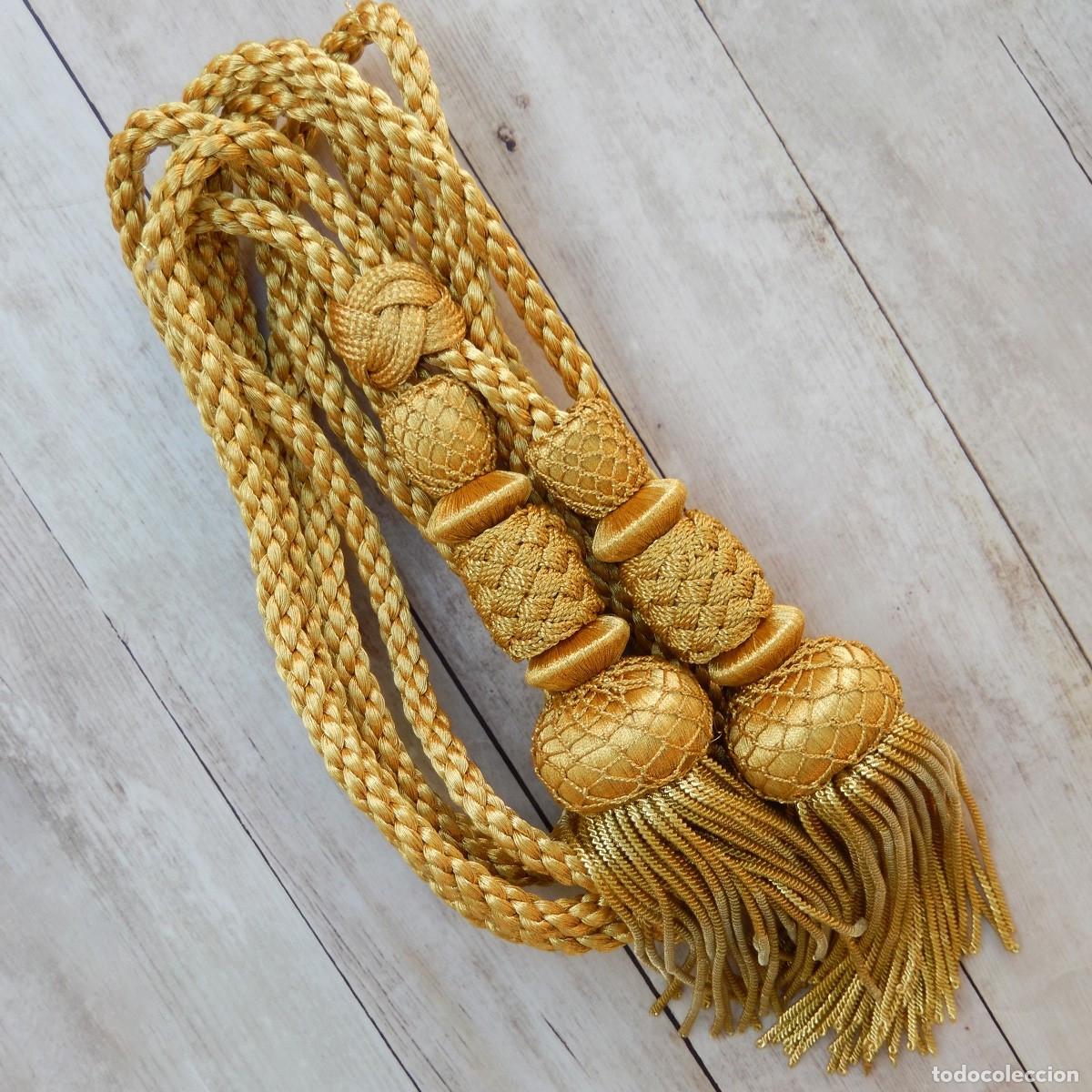 Artisanat: Cord&oacute;n de oro 3 m con borlas de oro de 21 cm con fleco de canutillo