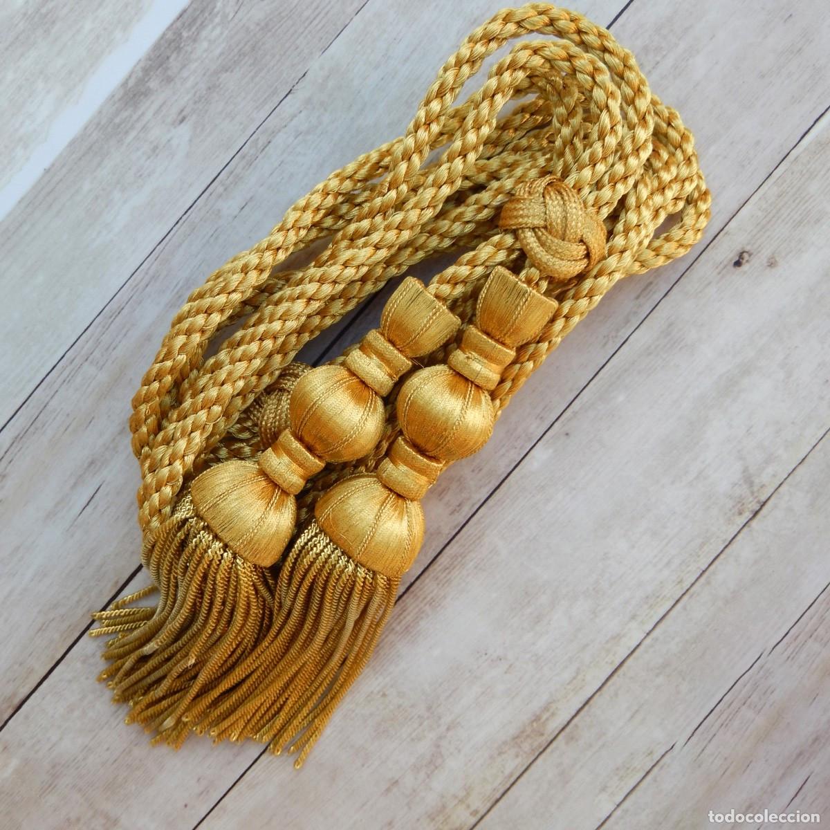 Artesan&iacute;a: Cord&oacute;n de oro con borlas y fleco de canutillo - Foto 3