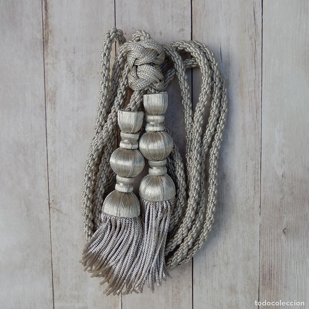 Artisanat: Cord&oacute;n de plata 3 m con borlas de plata de 18 cm con fleco de canutillo