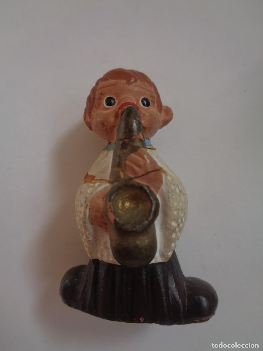 Artesan&iacute;a: FIGURITA DE TERRACOTA DE ALBOROX : MONAGUILLO TOCANDO EL SAXOFON , PINTADO A MANO