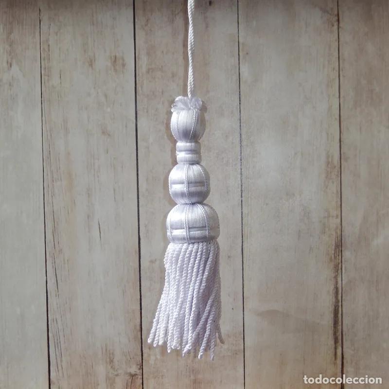 Artisanat: Borla de seda blanca con fleco de rapacejo 15 cm