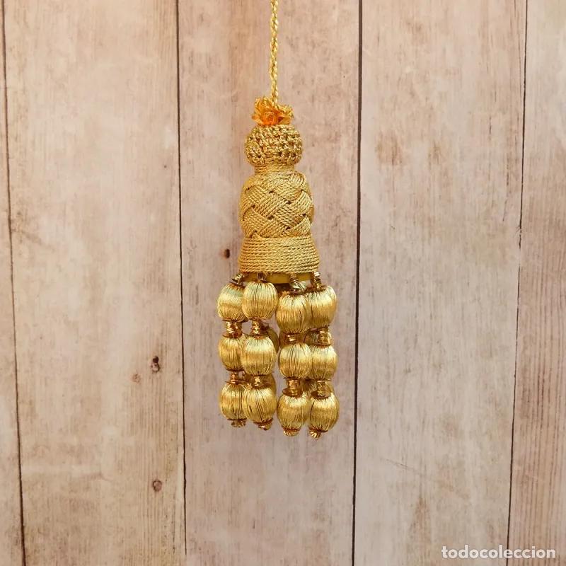 Handicraft: Borla de oro con fleco de bellota 10cm
