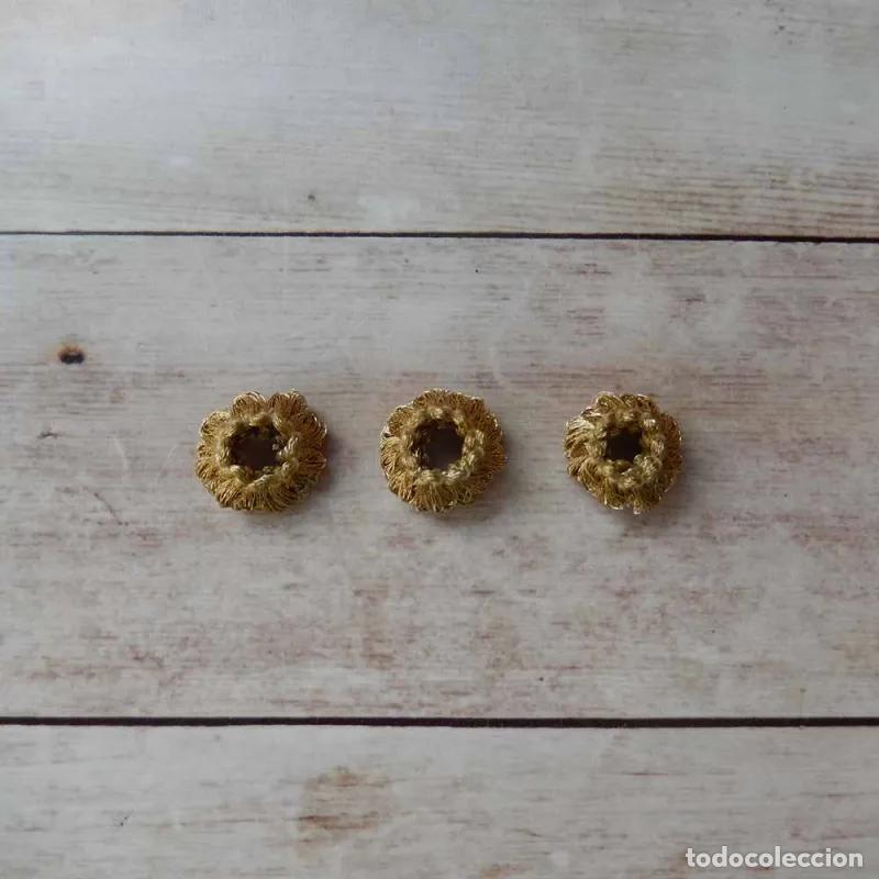 Handicraft: Florecillas de oro oscuro decorativas para borlas