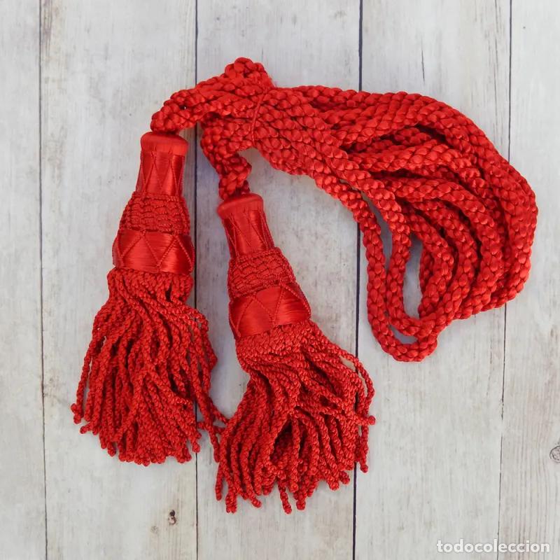 Handicraft: C&iacute;ngulo de seda roja fabricada a mano 2 m