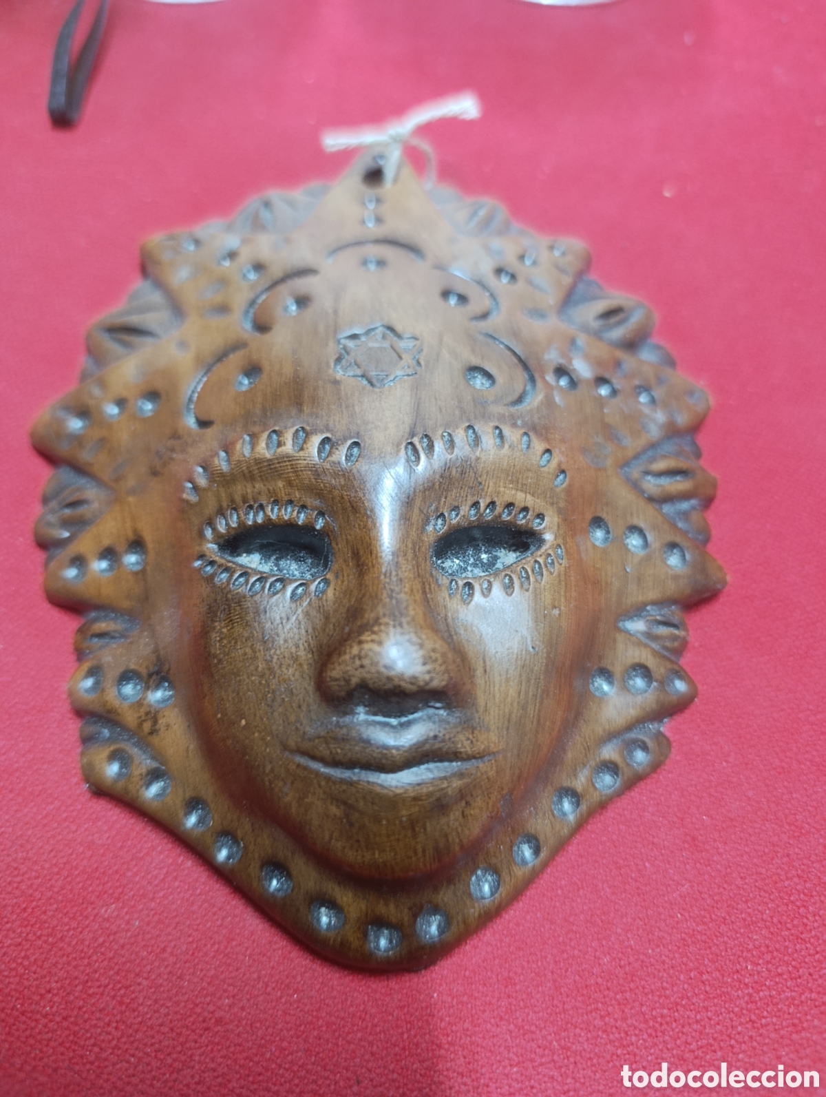 Artesan&iacute;a: Mascara de terracota.