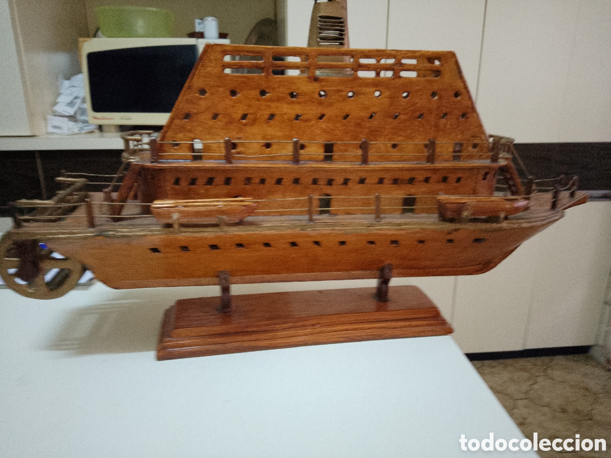 Artesan&iacute;a: Barco artesanal del Mississippi