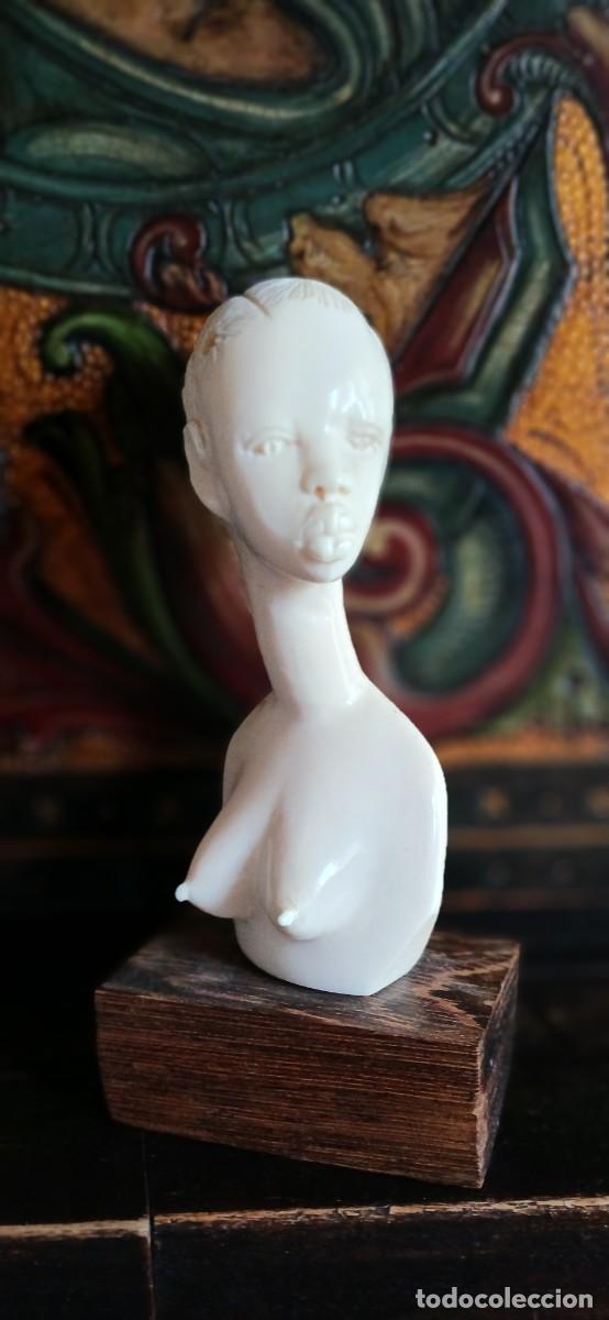 Artesan&iacute;a: Busto figura femenina en marfil