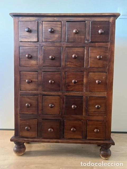 Artesan&iacute;a: Cajonera artesanal de madera maciza con 20 cajones - Pieza &uacute;nica
