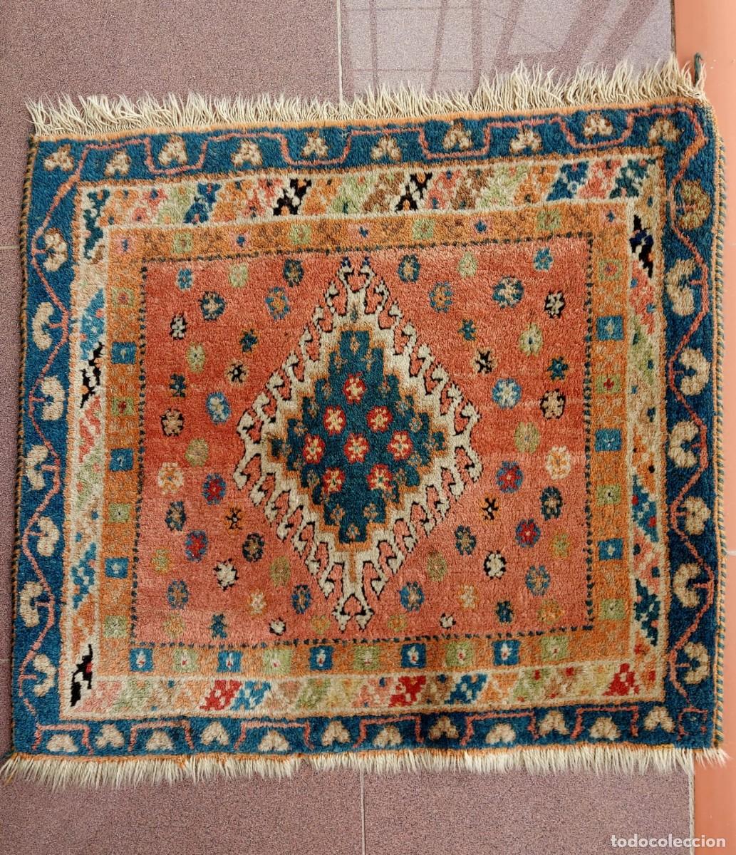 Artesan&iacute;a: Alfombra persa peque&ntilde;a cuadrada artesanal, 100% lana, anudada a mano&hellip;