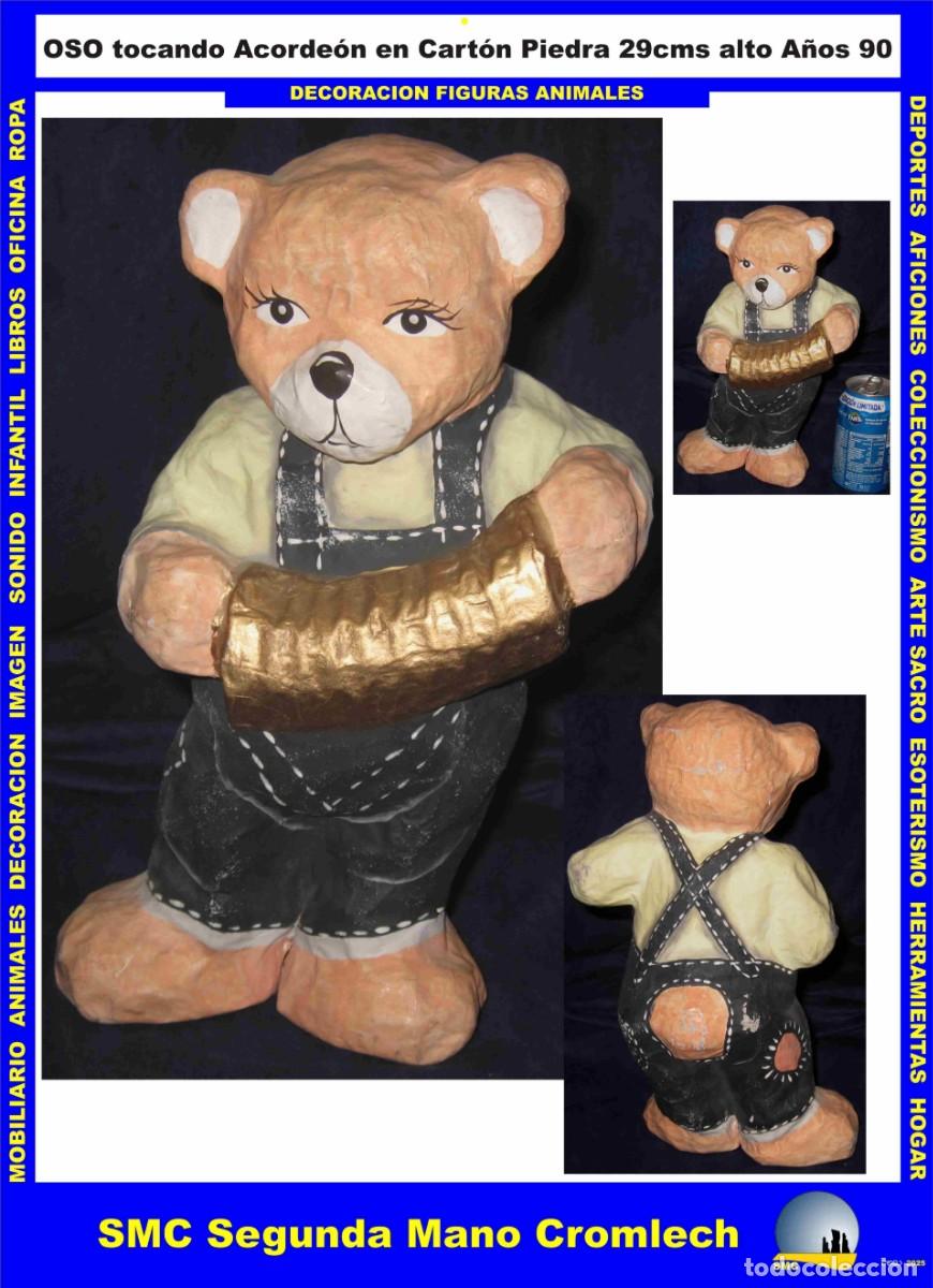 Artesan&iacute;a: OSO tocando Acorde&oacute;n en Cart&oacute;n Piedra 29cms altura. De CROMLECH DESIGNS A&ntilde;os 90