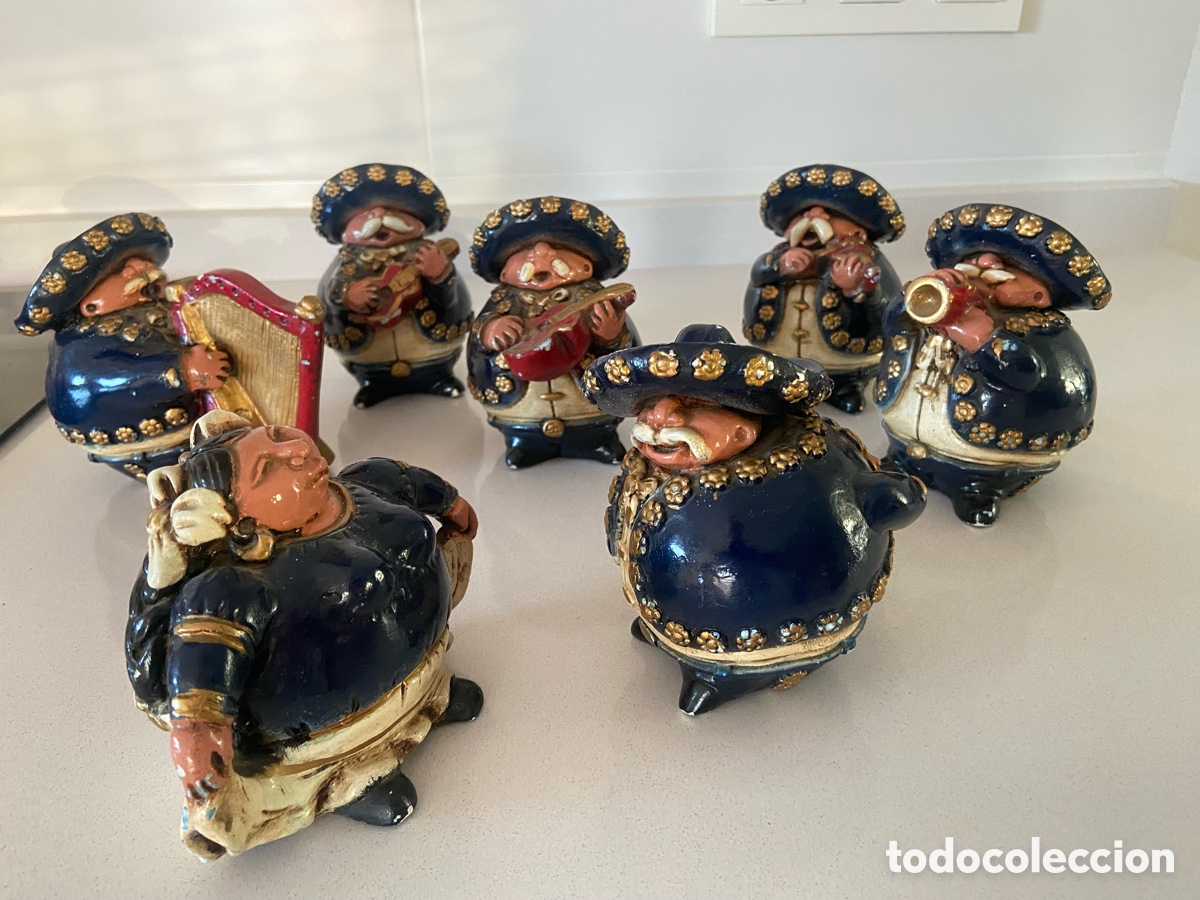 Artesan&iacute;a: 7 Figuras artesanas mariachis
