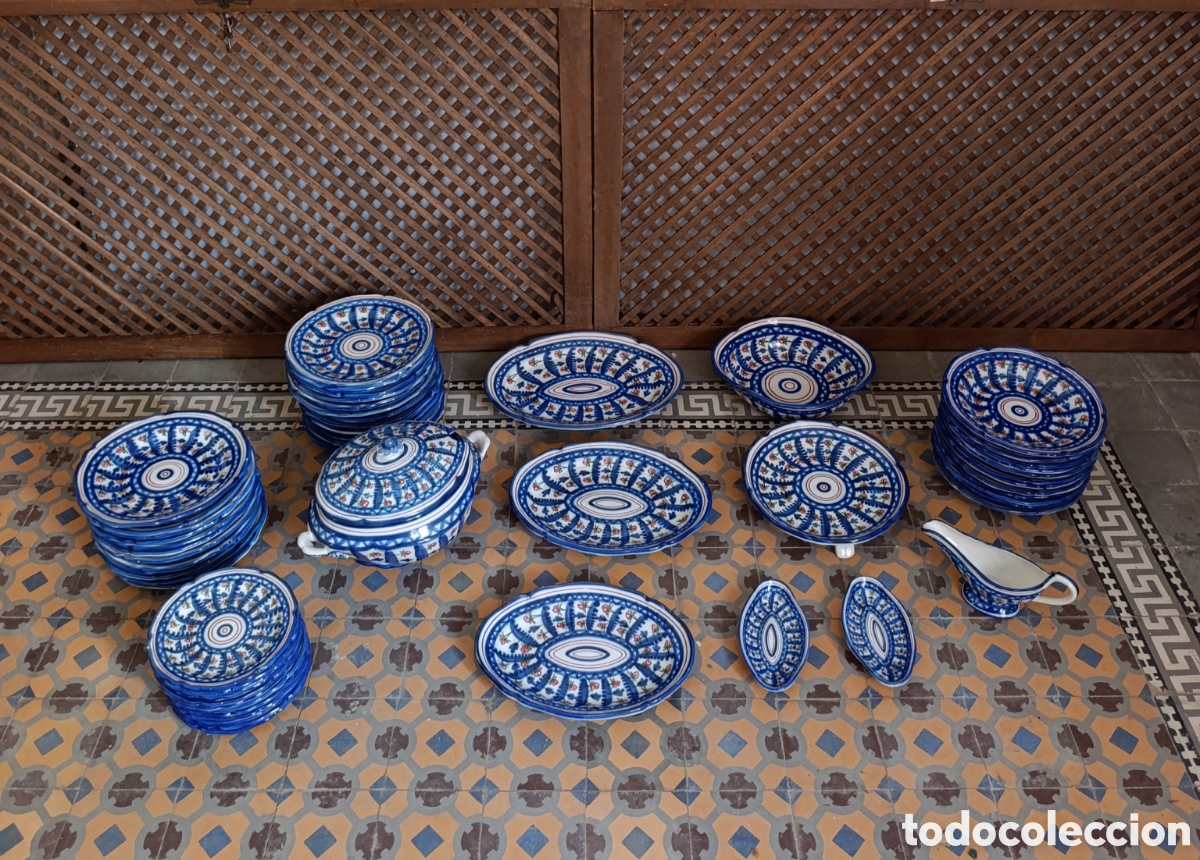 Artesan&iacute;a: Vajilla cer&aacute;mica Fig&aacute;s azul y blanco, con flor