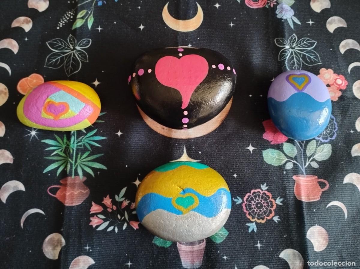 Artesan&iacute;a: Piedras coraz&oacute;n, piedras naturales pintadas a mano