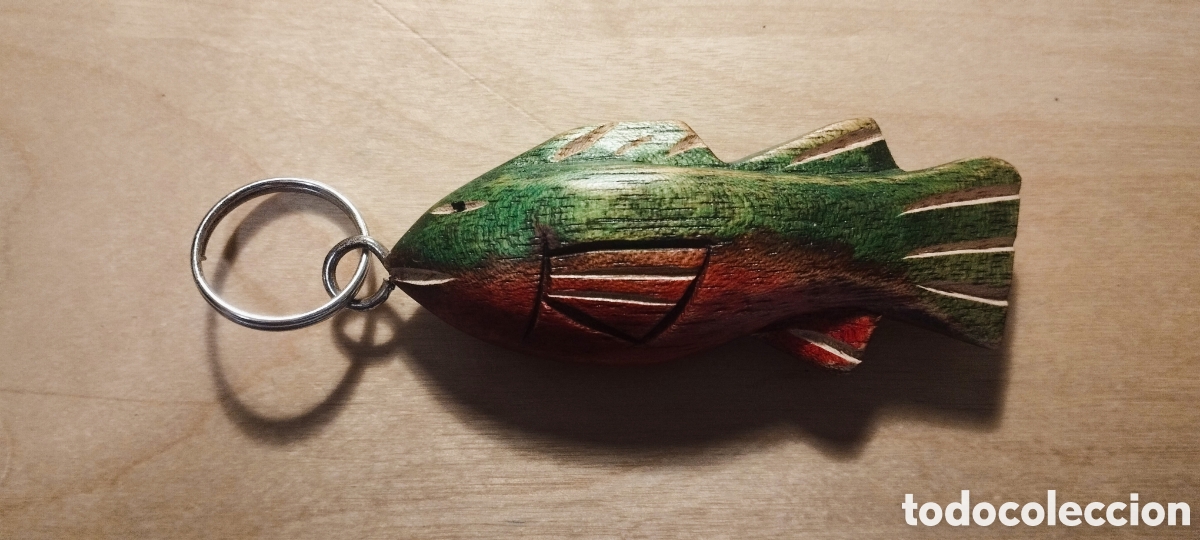Artesan&iacute;a: LLAVERO DE MADERA PEZ &rdquo;CORVINA&rdquo; - ARTESAN&Iacute;A DE SANTO TOM&Eacute; Y PR&Iacute;NCIPE - S&Atilde;O TOM&Eacute; E PR&Iacute;NCIPE - &Aacute;FRICA