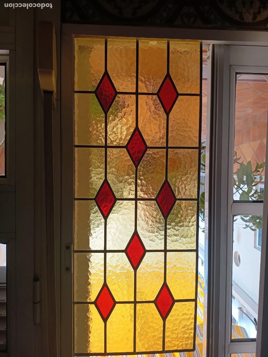 Artesan&iacute;a: Vidrieras. Vidrio catedral. Rojo Wissmach &aacute;mbar oscuro