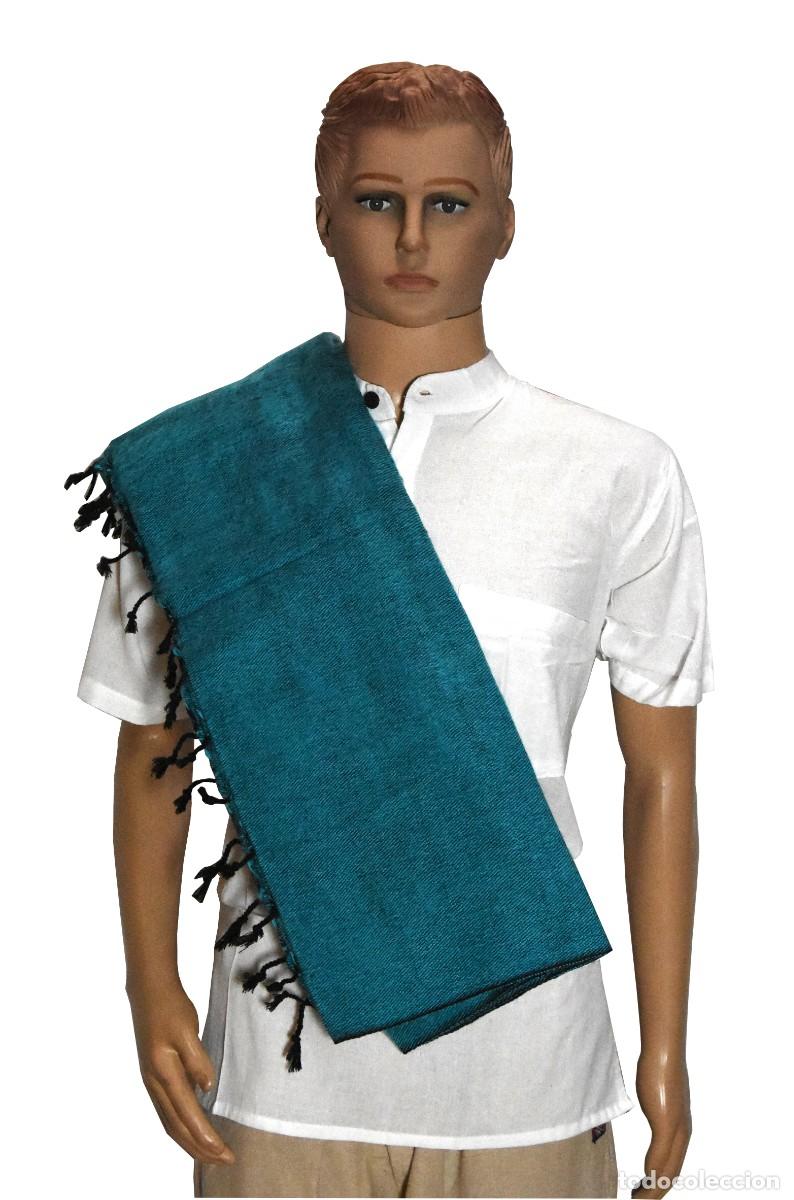 Artesan&iacute;a: Chal de Lana de Yak Hecho a Mano Azul Petr&oacute;leo | Handmade Teal Blue Yak Wool Shawl