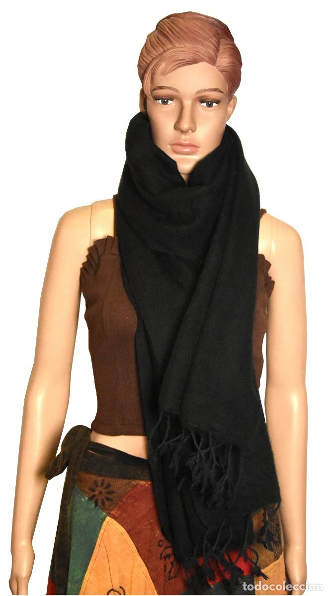 Artesan&iacute;a: &bull; Chal &Eacute;tnico de Lana de Yak Artesanal Negro con Flecos | Handmade Black Yak Wool Ethnic Shawl (New)