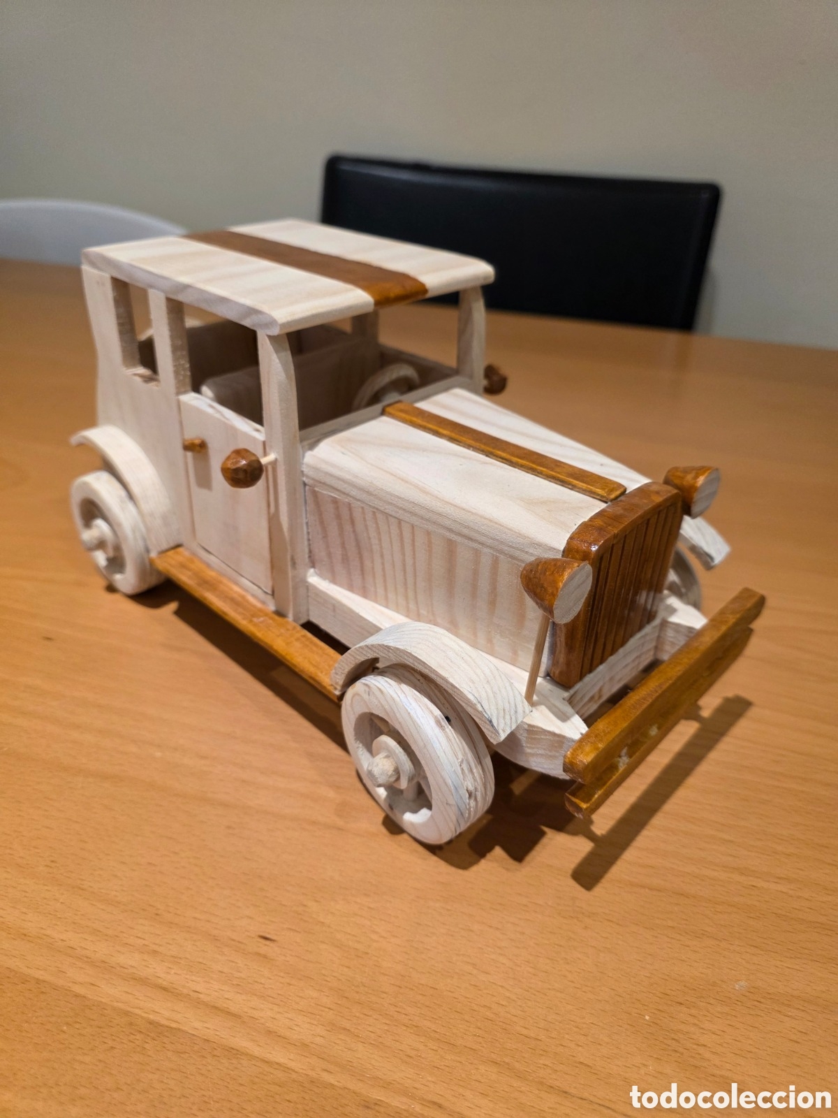Artesan&iacute;a: Coche de madera artesanal - Foto 1