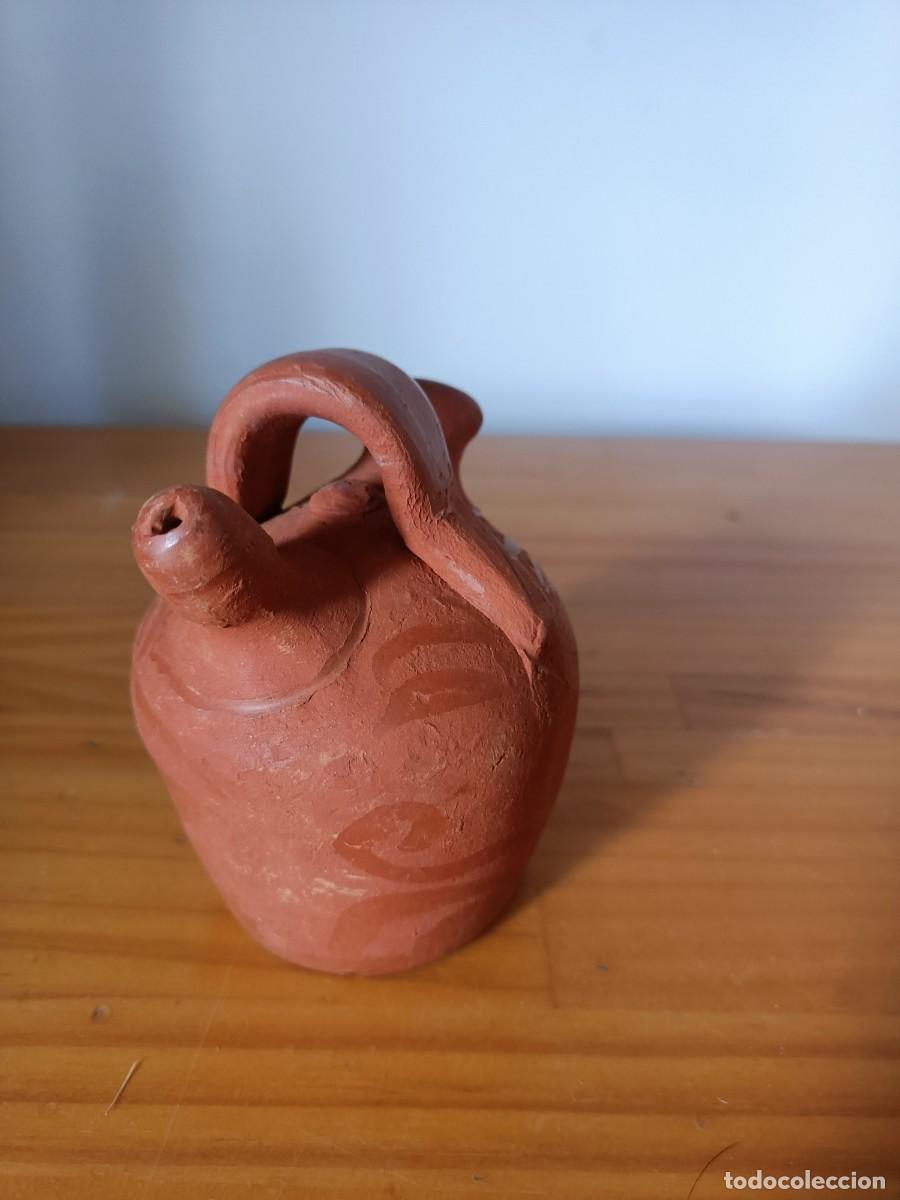 Artesan&iacute;a: Botijo miniatura de barro cocido artesanal
