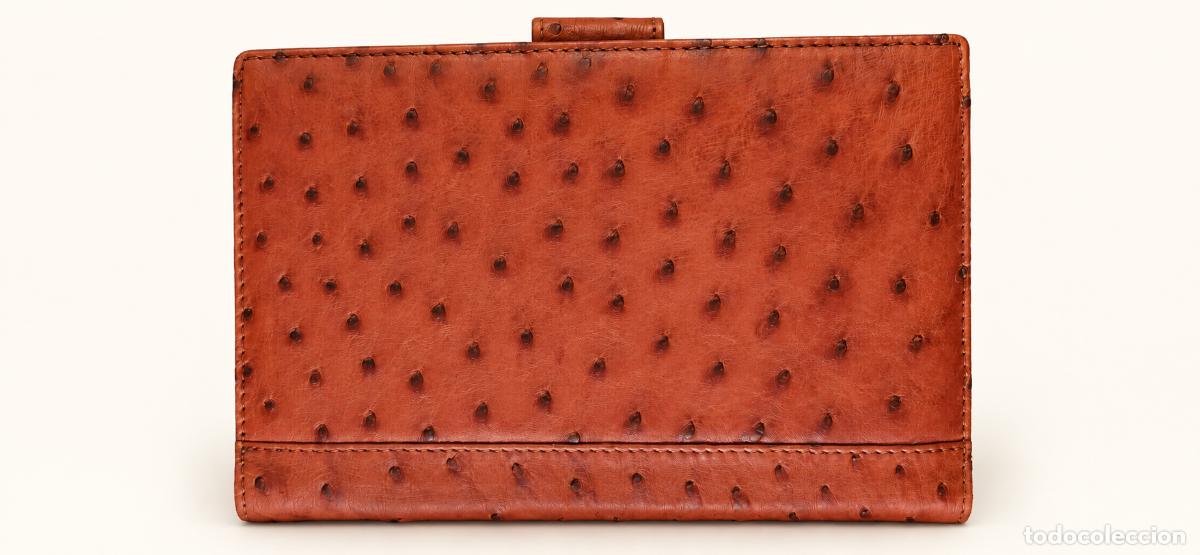 Artesan&iacute;a: Agenda-cartera artesanal de aut&eacute;ntica piel de avestruz, sin uso, con recambio hojas
