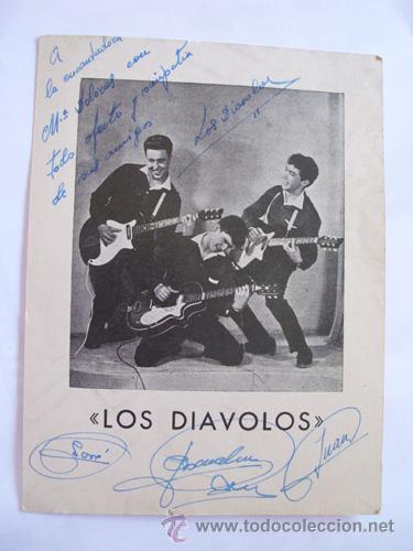 Aut&oacute;grafos antiguos de cantantes y m&uacute;sicos: LOS DIAVOLOS. Aut&oacute;grafo de los componentes y dedicatoria - Foto 1