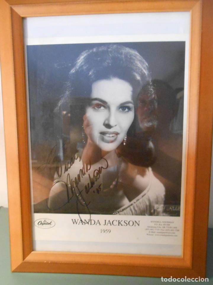 Aut&oacute;grafos antiguos de cantantes y m&uacute;sicos: AUTOGRAFO DE WANDA JACKSON - Foto 1
