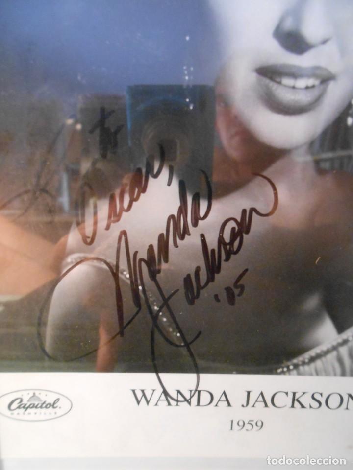 Aut&oacute;grafos antiguos de cantantes y m&uacute;sicos: AUTOGRAFO DE WANDA JACKSON - Foto 2
