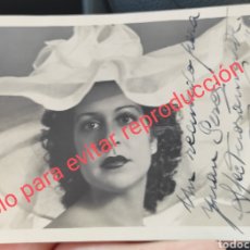 Autógrafos Antiguos de Cantantes y Músicos: FOTOGRAFÍA FIRMADA ANGELITA NAVALÓN - ACTRIZ - CANTANTE - ZARZUELA - BARCELONA 1913 - MADRID 1952 -