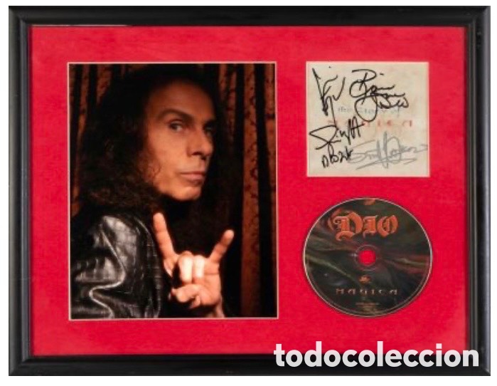Aut&oacute;grafos antiguos de cantantes y m&uacute;sicos: Dio-Firmado Cd Magica en el 2000 - Foto 1