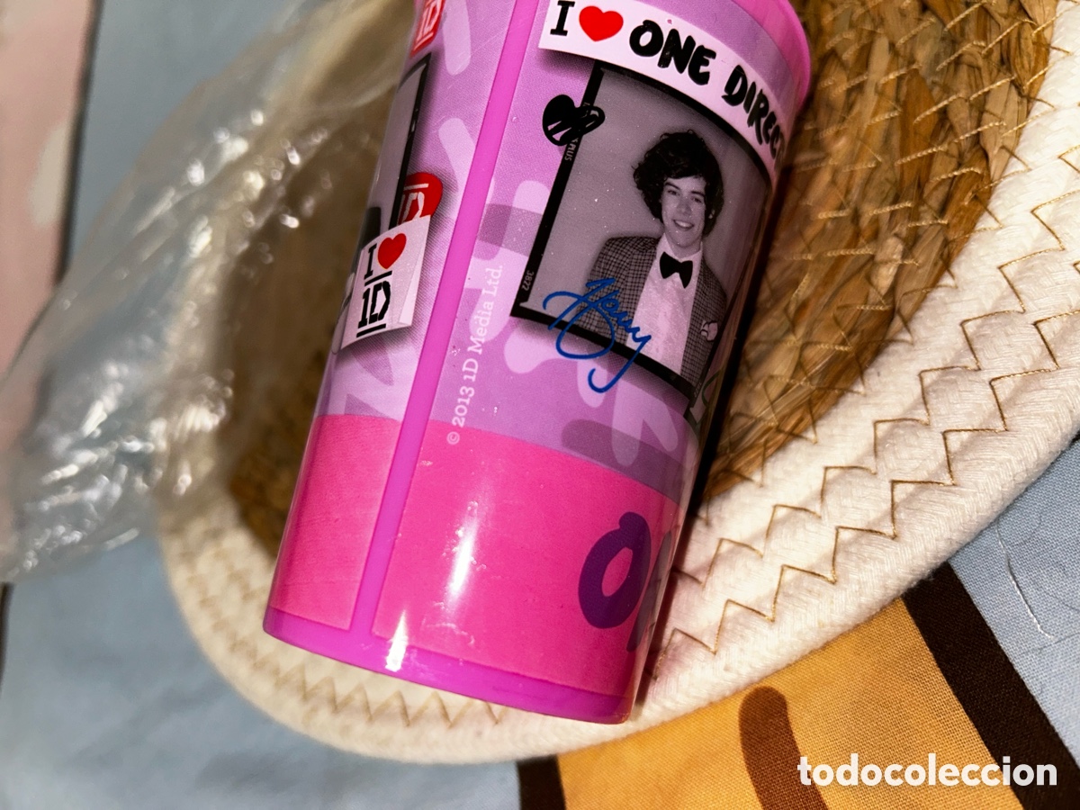 Aut&oacute;grafos antiguos de cantantes y m&uacute;sicos: Vaso 1 D One direction - Foto 2