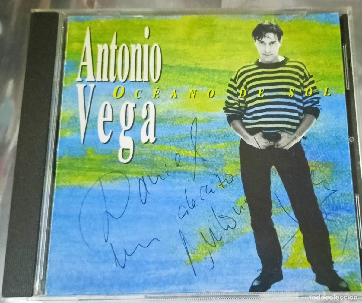 Aut&oacute;grafos antiguos de cantantes y m&uacute;sicos: AUTOGRAFIADO FIRMADO Antonio Vega - Oc&eacute;ano de Sol CD