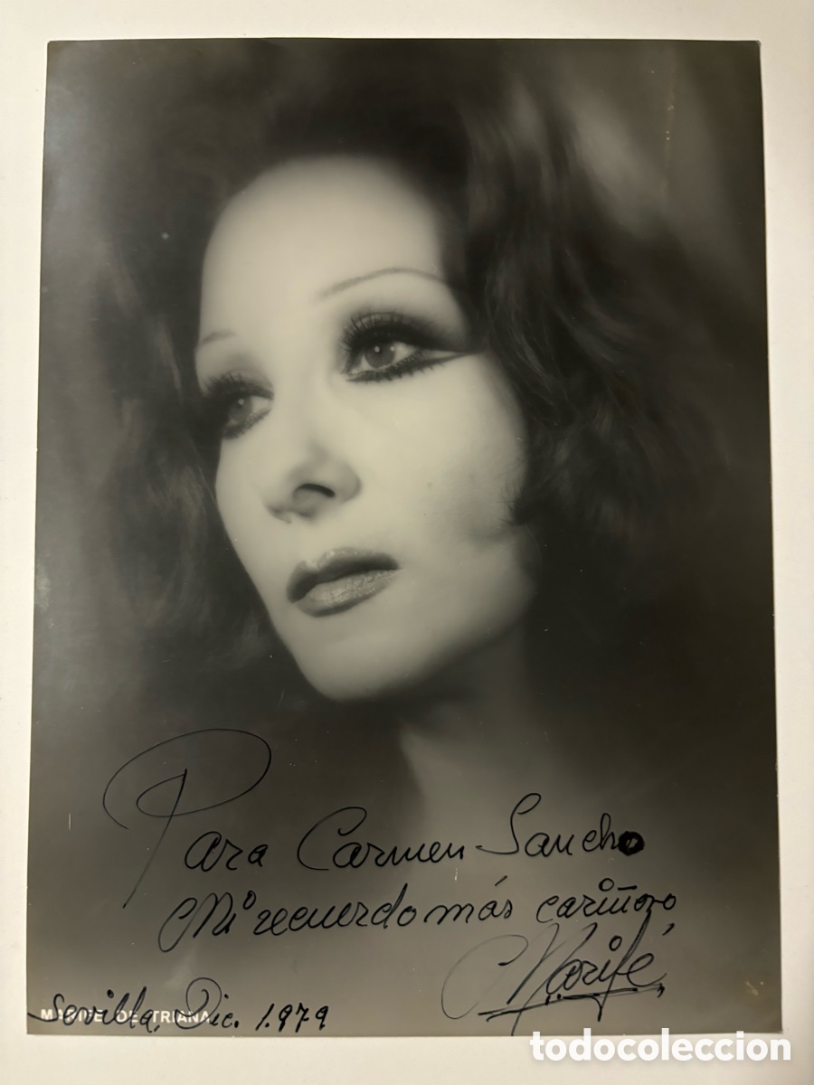 Aut&oacute;grafos Antiguos de Cantantes y M&uacute;sicos: Foto con aut&oacute;grafo original de Marife de Triana M