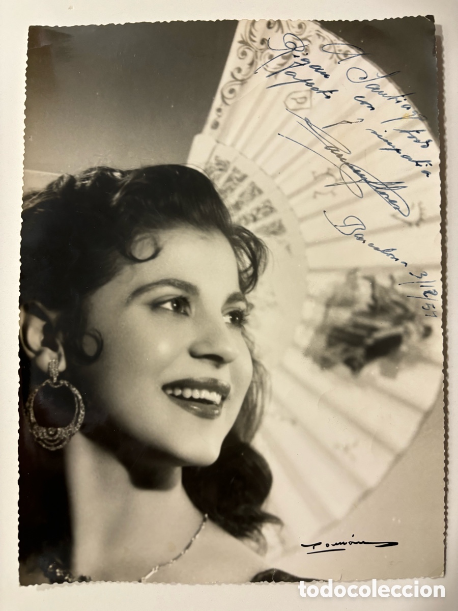 Aut&oacute;grafos Antiguos de Cantantes y M&uacute;sicos: Foto original con aut&oacute;grafo de Carmen Flores foto Rom&aacute;n Barcelona M