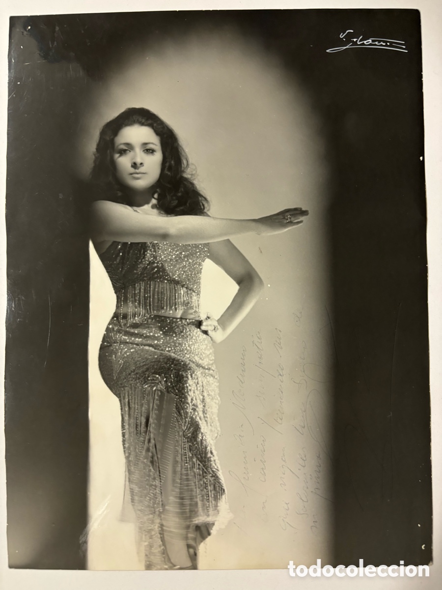 Aut&oacute;grafos Antiguos de Cantantes y M&uacute;sicos: Foto original con aut&oacute;grafo de dolores Vargas la terremoto M